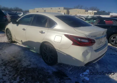 2018 Nissan Altima 2.5 z USA, uszkodzony, nr VIN 1N4AL3AP2JC142803